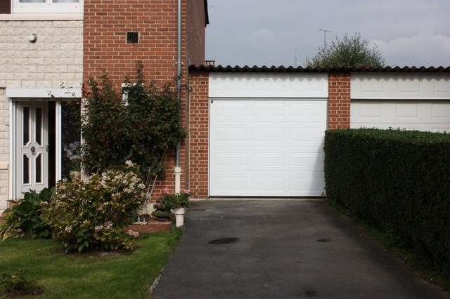Vente, installation portes de garage sectionnelles Douai (59)